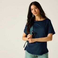 Damska koszulka z krótkim rękawem i logo Botanna, szybkoschnąca. Niebieskie bluzki damskie Regatta, bez wzorów, z poliesteru, sportowe, bez kołnierzyka, bez ramiączek. Za 140.00 zł.