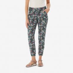 Spodnie turystyczne damskie Quechua NH100. Szare spodnie materiałowe damskie QUECHUA, bez wzorów, z materiału, sportowe. Za 59.99 zł.