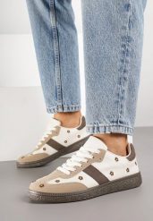 Beżowe Sneakersy Typu Tenisówki z Kwiatkami Reisare. Brązowe trampki i tenisówki damskie Born2be, bez wzorów, z jeansu. Za 89.99 zł.