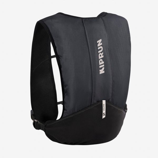 Plecak do biegania unisex Kiprun 5 l z bukłakiem1 l. Czarne plecaki damskie KIPRUN, bez wzorów, z materiału. Za 129.99 zł.