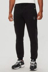 AERONAUTICA MILITARE Czarne męskie spodnie dresowe Joggers, Rozmiar XXL. Czarne spodnie dresowe męskie AERONAUTICA MILITARE, bez wzorów, z bawełny. W wyprzedaży za 609.99 zł.