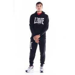 Męska bluza z kapturem Leone 1947 Apparel. Czarne bluzy sportowe męskie LEONE 1947 APPAREL, bez wzorów, z tkaniny, sportowe, bez kołnierzyka, bez ramiączek. W wyprzedaży za 139.75 zł.