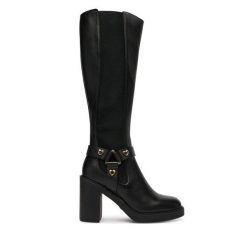 Kozaki LOVE MOSCHINO. Czarne kozaki damskie Love Moschino, bez obcasa, na słupku. Za 1,589.00 zł.