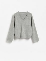 Sweter z raglanowym rękawem - szary. Szare swetry klasyczne damskie Reserved, l, z dzianiny, bez kołnierzyka. Za 119.99 zł.