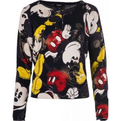 Desigual sweter damski Flynn L czarny. Czarne swetry klasyczne damskie Desigual, l, bez kołnierzyka. W wyprzedaży za 377.00 zł.