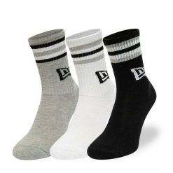 Skarpetki retro New Era Stripe. Białe skarpetki damskie New Era, bez wzorów, z bawełny. Za 103.50 zł.