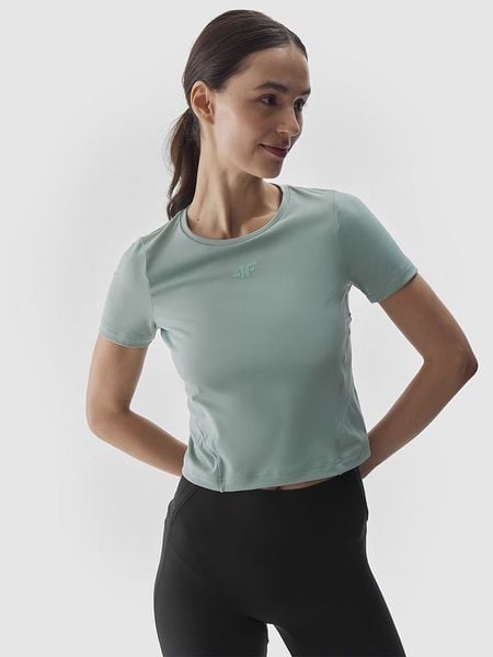 4F Koszulka sportowa w kolorze błękitnym rozmiar: L. Niebieskie bluzki sportowe damskie 4f, l, bez wzorów, z materiału, bez ramiączek. Za 52.05 zł.