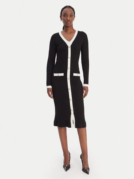 Guess Sukienka dzianinowa W6RK38 Z3HP2 Czarny Regular Fit. Czarne sukienki damskie Guess, xl, z aplikacjami, z dzianiny, bez kołnierzyka, bez ramiączek. Za 619.99 zł.