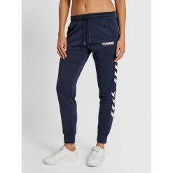 Damskie spodnie dresowe Hummel Legacy. Niebieskie spodnie sportowe damskie HUMMEL, s, z dresówki, do biegania. Za 171.50 zł.