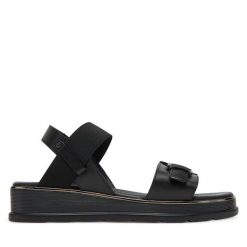 Sandały Lasocki. Czarne sandały damskie Lasocki, bez wzorów, bez obcasa, na koturnie. Za 169.99 zł.