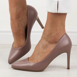 Lawendowe szpilki damskie Sergio Leone 1339. Fioletowe szpilki Sergio Leone, bez wzorów, ze skóry, bez obcasa. Za 169.00 zł.