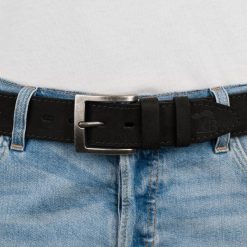 Pasek męski skórzany zamszowy skóra naturalna czarny Beltimore W44 : Kolory - czarny, Rozmiar pasków - r.95-110 cm. Czarne paski męskie bez wzorów, ze skóry. Za 59.90 zł.