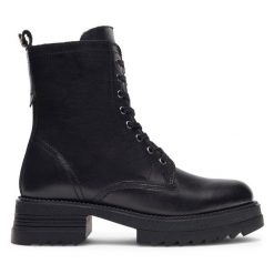 Trzewiki Lasocki. Czarne botki damskie Lasocki, bez obcasa, na płaskiej podeszwie, bez zapięcia. Za 239.99 zł.