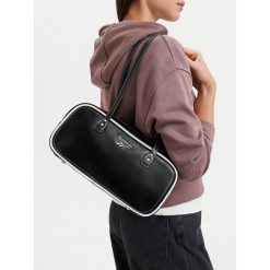 Torebka Reebok. Czarne torebki klasyczne damskie Reebok, bez wzorów, bez dodatków. Za 149.99 zł.