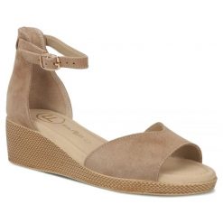 Skórzane sandały damskie na koturnie taupe Filippo DS7635. Sandały damskie Filippo, bez wzorów, ze skóry, bez obcasa, na koturnie. Za 179.99 zł.