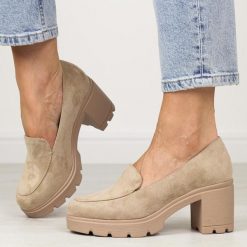 Beżowe zamszowe mokasyny damskie na słupku Potocki 12040. Brązowe mokasyny damskie POTOCKI, z zamszu. Za 179.00 zł.