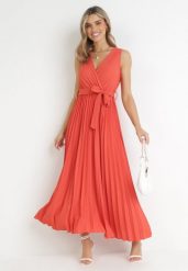Czerwona Plisowana Sukienka Maxi z Gumką w Pasie i Materiałowym Paskiem Biak. Czerwone sukienki damskie Born2be, na imprezę, na lato, l, bez wzorów, z materiału, eleganckie, bez kołnierzyka, bez ramiączek, maxi. W wyprzedaży za 95.99 zł.
