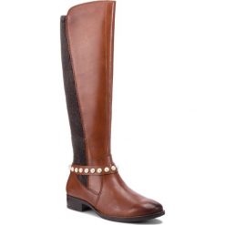 Oficerki CAPRICE - 9-25509-21 Cognac Nappa 303. Brązowe kozaki damskie Caprice, z futra, bez obcasa, na obcasie. W wyprzedaży za 379.00 zł.