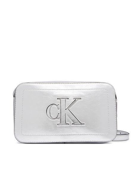 Calvin Klein Torebka Bold Ck Outline Mtl Camera Bag LV04F3896G Srebrny. Szare listonoszki damskie CALVIN KLEIN, bez wzorów, ze skóry, bez dodatków. Za 329.99 zł.