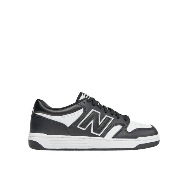 Buty do chodzenia męskie New Balance 480. Białe buty sportowe na co dzień męskie New Balance, ze skóry, bez zapięcia, trekkingowe. Za 428.00 zł.
