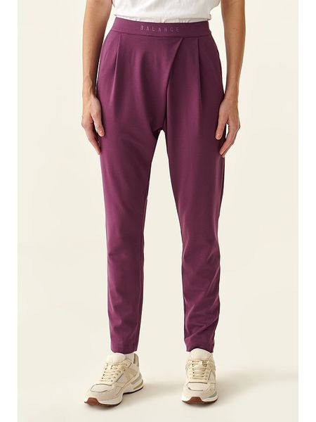 TATUUM Spodnie w kolorze fioletowym rozmiar: M. Różowe spodnie materiałowe damskie Tatuum, bez wzorów, z materiału. Za 95.46 zł.