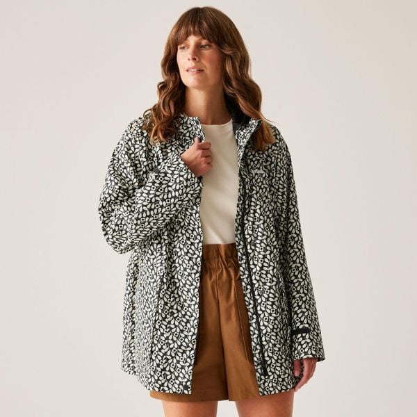 Kurtka turystyczna przeciwdeszczowa damska Orla Kiely Swing wodoodporna. Niebieskie kurtki damskie Regatta, bez kaptura. Za 319.99 zł.