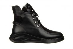 Botki Bayla-161 194 402 01 60 Black Black Nubuck 161646, Czarny, Skóra naturalna - 36. Czarne botki damskie Bayla, na zimę, z gumy, eleganckie, bez obcasa, bez zapięcia. W wyprzedaży za 242.10 zł.