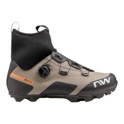 Buty rowerowe Northwave Celsius Gtx. Brązowe buty trekkingowe męskie Northwave, bez zapięcia, rowerowe. Za 1,020.20 zł.