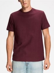Strukturalny t-shirt regular - mahoniowy. Brązowe t-shirty męskie Reserved, l, bez wzorów, z bawełny, bez kołnierzyka. Za 69.99 zł.
