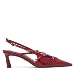 Czółenka Steve Madden. Czerwone czółenka damskie Steve Madden, bez wzorów, bez obcasa. Za 359.99 zł.