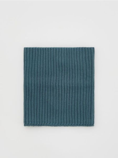 Prążkowany komin z wiskozą - niebieski. Niebieskie szaliki dziecięce Reserved, z dzianiny, bez ramiączek. Za 29.99 zł.