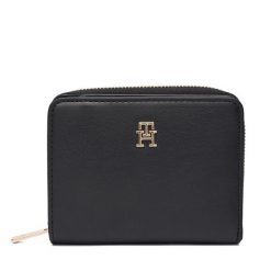 Portfel Tommy Hilfiger. Czarne portfele damskie Tommy Hilfiger, bez wzorów. Za 259.99 zł.