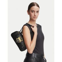 Torebka Just Cavalli. Czarne torebki klasyczne damskie Just Cavalli, bez wzorów, bez dodatków. Za 819.99 zł.