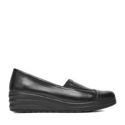 Półbuty Go Soft. Czarne półbuty damskie GO SOFT, bez wzorów, bez obcasa, na koturnie. Za 219.99 zł.