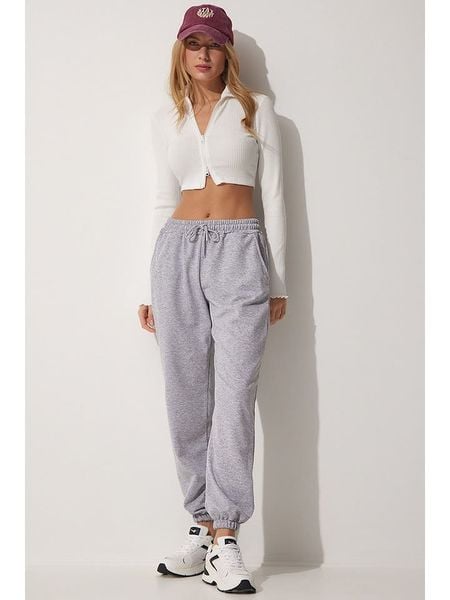 Happiness Istanbul Spodnie dresowe w kolorze jasnoszarym rozmiar: 40. Szare spodnie dresowe damskie Happiness Istanbul, bez wzorów, z dresówki. Za 91.34 zł.