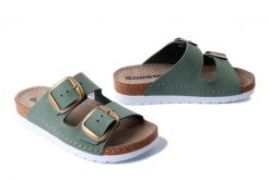 DR. BRINKMANN 700741-07 olive, klapki damskie. Zielone klapki damskie Dr. Brinkmann, bez wzorów, ze skóry, bez obcasa. Za 264.90 zł.
