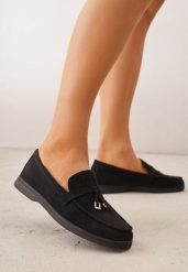 Czarne Lekkie Mokasyny VICES z Metalowymi Ozdobami i Skórzaną Wkladką Adrialee. Czarne mokasyny damskie Born2be, z materiału. Za 89.99 zł.
