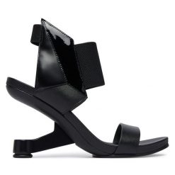 Sandały United Nude. Czarne sandały damskie United Nude, bez wzorów, bez obcasa, na koturnie. Za 1,489.00 zł.