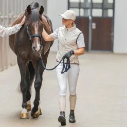Damskie spodnie jeździeckie o średniej przyczepności Kingsland Kerry. Białe spodnie materiałowe damskie KINGSLAND, bez wzorów. Za 662.00 zł.