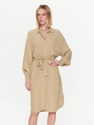 Bruuns Bazaar Sukienka koszulowa Lilli Thilda BBW3312 Brązowy Regular Fit. Brązowe sukienki damskie Bruuns Bazaar, bez wzorów, z wiskozy, bez kołnierzyka, bez ramiączek, koszulowe. Za 469.99 zł.