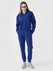 4F Spodnie dresowe joggery damskie - granatowe S. Niebieskie spodnie dresowe damskie 4f, l, bez wzorów, z bawełny. W wyprzedaży za 119.99 zł.