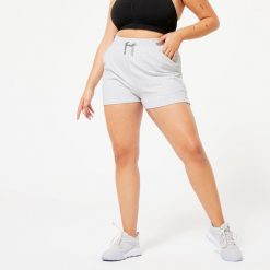 Spodenki fitness damskie Domyos 520. Szare spodenki sportowe damskie DOMYOS, bez wzorów, z bawełny, klasyczne. Za 49.99 zł.