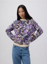 Wzorzysty sweter - wielobarwny. Swetry klasyczne damskie Reserved, l, z dzianiny, bez kołnierzyka. W wyprzedaży za 99.99 zł.