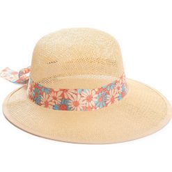 Biały Kapelusz Seasonal. Białe kapelusze damskie Born2be, z aplikacjami. Za 29.99 zł.