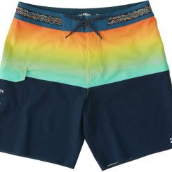 Szorty kąpielowe męskie Billabong Fifty50 Pro. Żółte szorty sportowe męskie Billabong, m, z elastanu, żeglarskie. Za 149.99 zł.