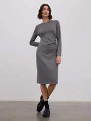 BGN Sukienka w kolorze antracytowym rozmiar: 38. Czarne sukienki damskie BGN, na imprezę, bez wzorów, bez kołnierzyka, bez ramiączek, midi. Za 130.81 zł.