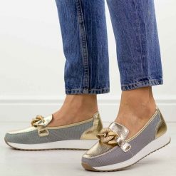 Złote skórzane półbuty damskie Dia 7045. Żółte półbuty damskie DiA, bez wzorów, z jeansu, biznesowe, z okrągłym noskiem, bez obcasa, na płaskiej podeszwie. Za 299.00 zł.