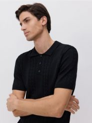 Sweter polo - czarny. Czarne swetry męskie Reserved, l, bez wzorów, z dzianiny, bez kołnierzyka. W wyprzedaży za 69.99 zł.