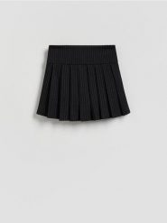 Plisowane spódnico-szorty z wiskozą - ciemnoszary. Szare szorty damskie Reserved, bez wzorów, z dzianiny. Za 99.99 zł.