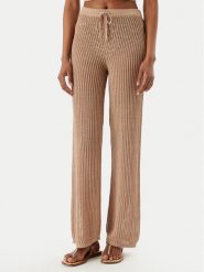 Guess Spodnie plażowe E6GB00 Z5371 Beżowy Regular Fit. Brązowe spodnie materiałowe damskie Guess, z aplikacjami, z bawełny. Za 394.99 zł.